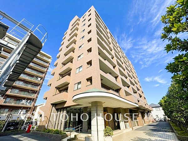生活利便に優れた住環境に立地し、ゆとりある生活が送れます。
