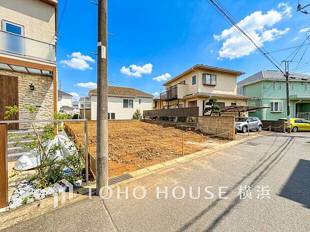 子育て環境、生活利便に優れた住環境に立地し、ゆとりある生活が送れます。（2026年10月撮影）