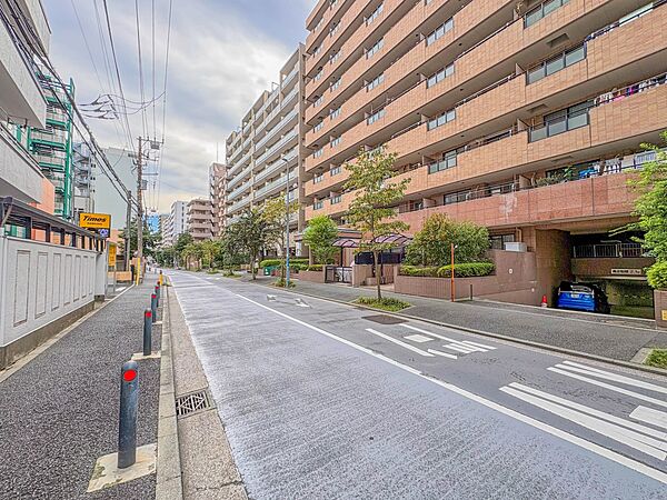 時間のゆとりと空間、爽やかな陽光がもたらす光と風を贅沢なまでに感じる暮らしが始まります。