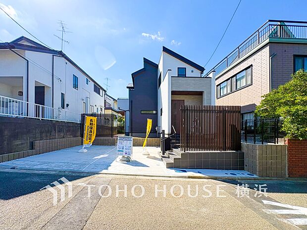 生活利便に優れた住環境に立地し、ゆとりある生活が送れます。