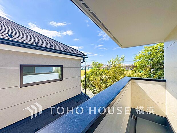 お部屋にも爽やかな風と暖かく柔らかな日差しが差し込み、毎日の暮らしを豊かに彩ります。