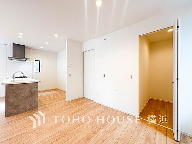 集いの場、憩いの場としての快適性を求めたやすらぎの空間です。