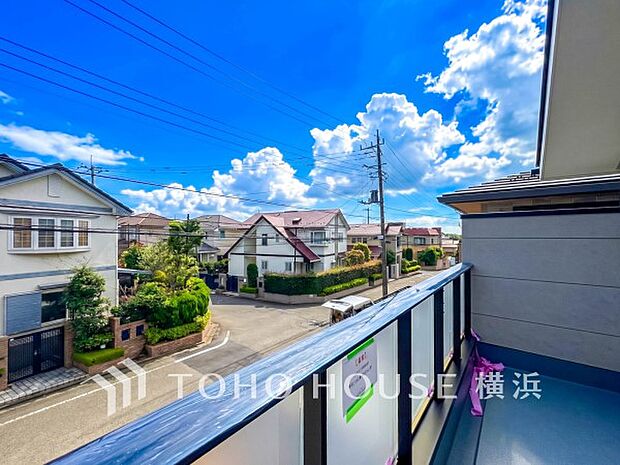 お部屋にも爽やかな風と暖かく柔らかな日差しが差し込み、毎日の暮らしを豊かに彩ります。