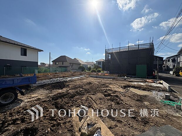 快適さや豊かさはもちろん、未来まで考えた家造りをテーマに建築されます。(2026年10月撮影)