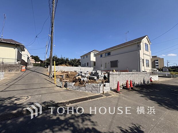 良質な環境に暮らす永住の邸がここに誕生します。(2026年10月撮影)