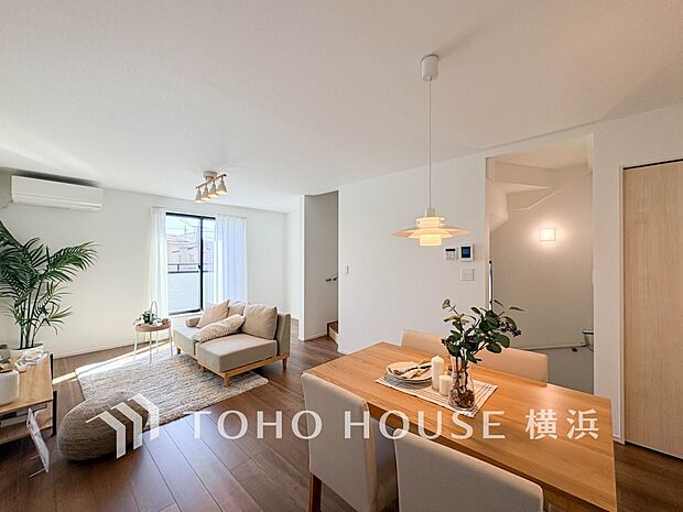 家族と過ごす時間を大切にしたい方にぴったりの明るくゆとりある住空間です。