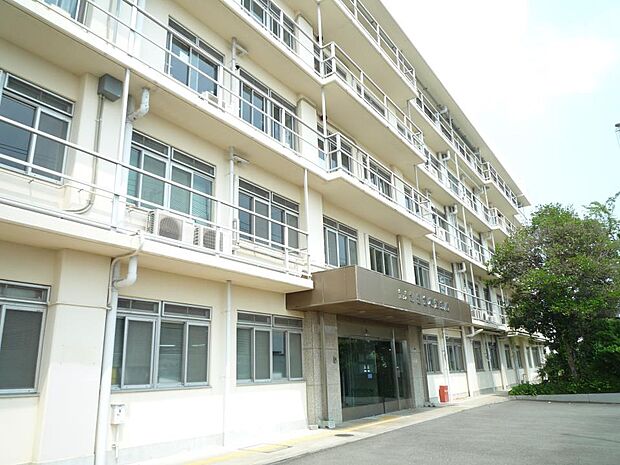 公益財団法人紫雲会横浜病院　1100m　神奈川県で最初の精神科として創立され100年以上の歴史がある病院です。 