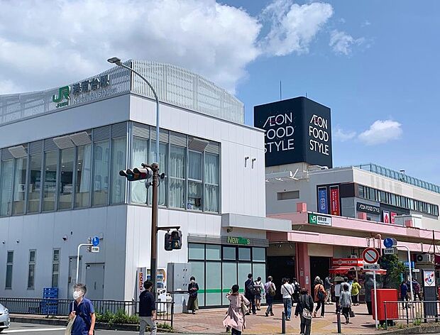 港南台駅 （JR根岸線）　1200m　駅前には多彩な商業施設があり、お買い物に便利。「横浜」駅へは約23分。 