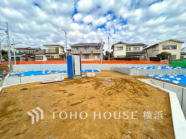 美しい街並みと穏やかな住環境でやすらぎの暮らしを叶えます。（2024年1月撮影）