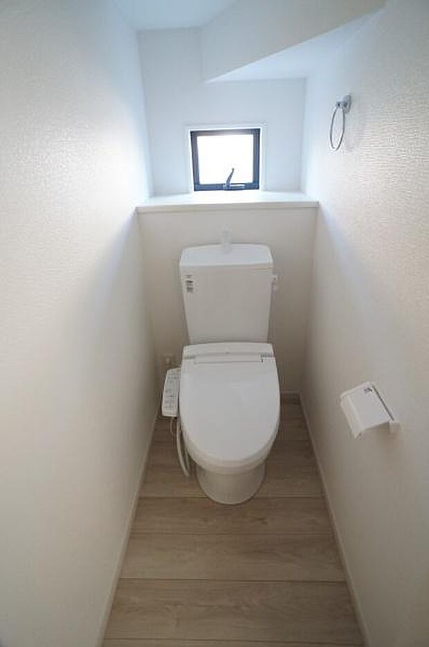 1階、2階共に温水洗浄便座で快適。