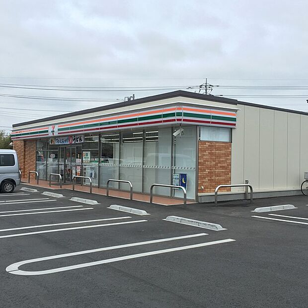 セブンイレブン竜ケ崎光順田店まで176m