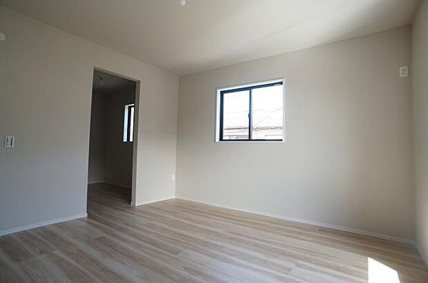 ＷＩＣ付洋室11帖。主寝室に。