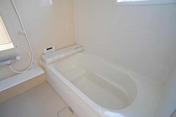 優し色合いの中でバスタイムを。