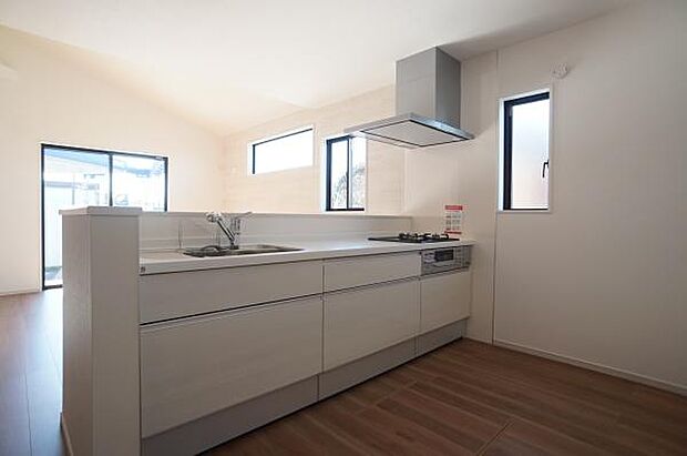 開放的なオープンキッチン。