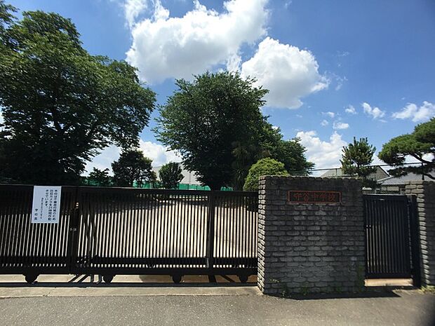 守谷市立守谷中学校まで3200m