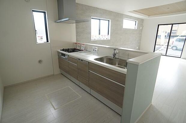 浄水器付きシステムキッチン。