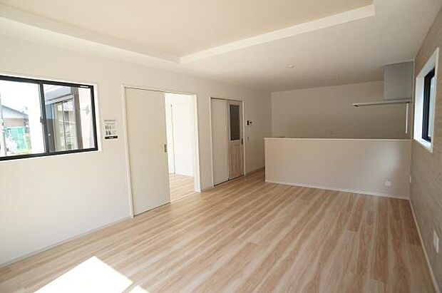 隣り合う洋室とも一体感が有ります。