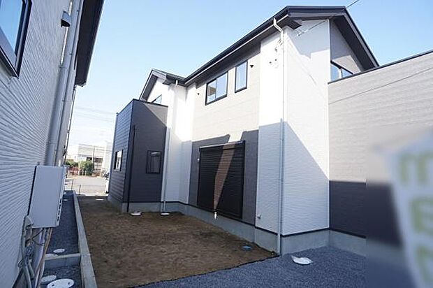 ＬＤＫ前に南庭が有ります。