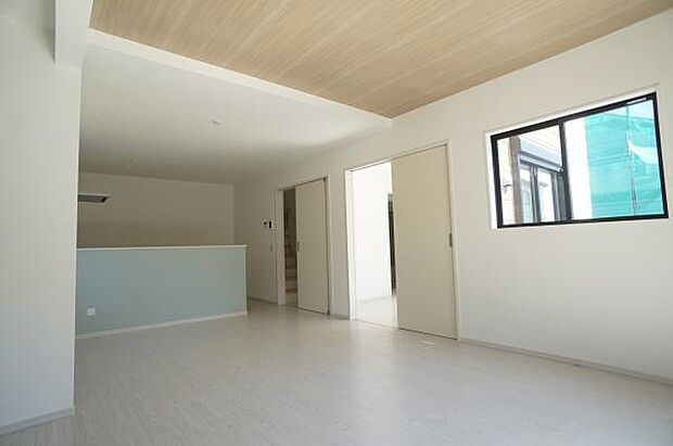 折上げ天井で開放感をプラス。