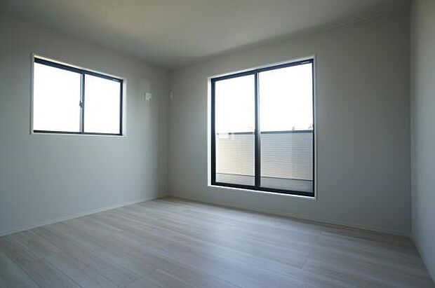 光と風が駆け抜けるお部屋です。