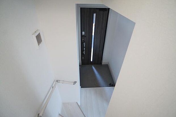 TVモニター付きインターホンが完備。