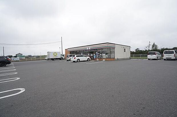 セブンイレブン阿見荒川本郷店まで1147m