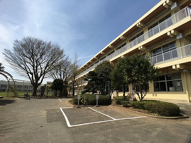 土浦市立右籾小学校まで2113m