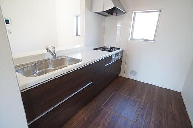 皆さんの顔を見ながら調理を。