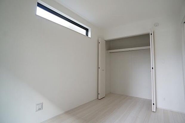 1階の洋室4，68帖。