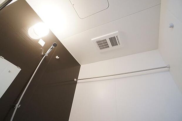 浴室換気乾燥機付で快適。