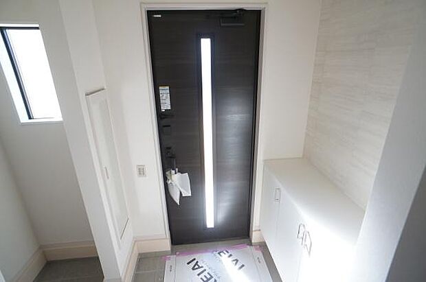 圧迫感のないシューズボックス。