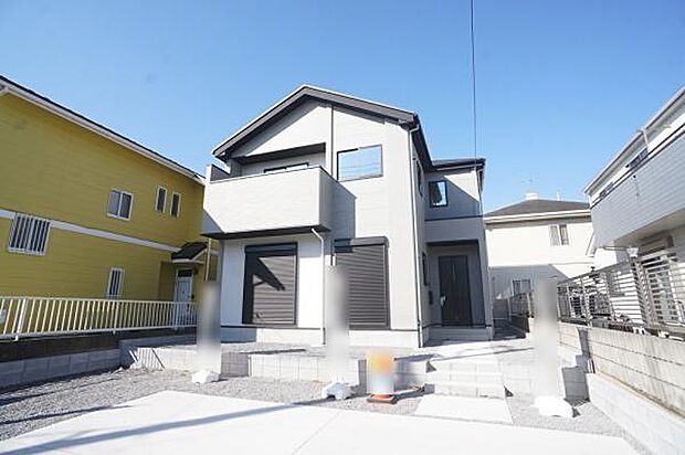 部屋の前の庭も砂利敷きで楽々。