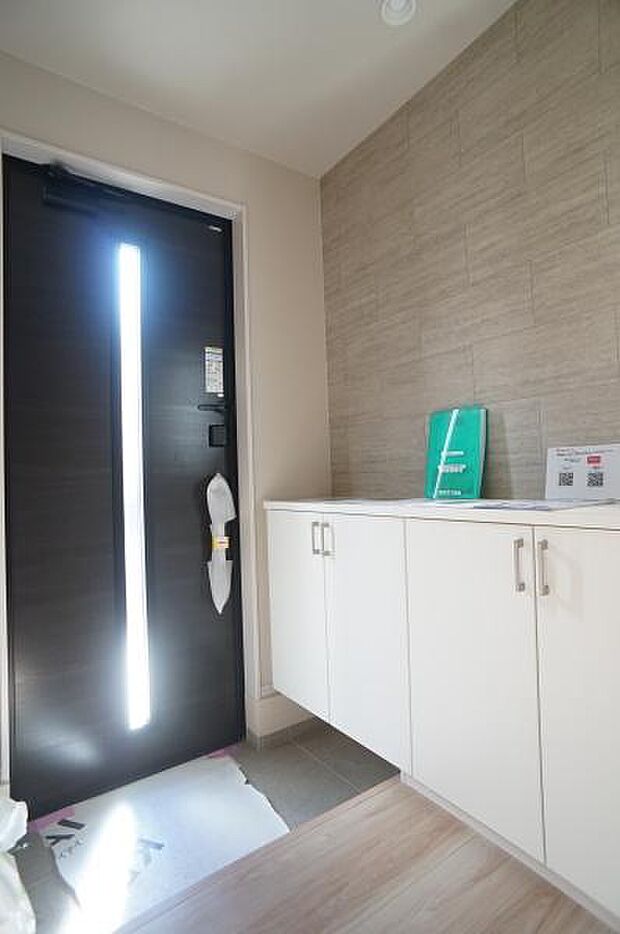 ＴＶモニター付きインターホンが完備。