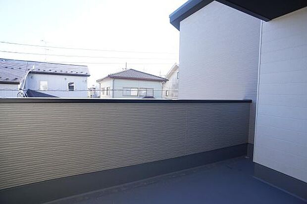 物干し金物付きワイドバルコニー。