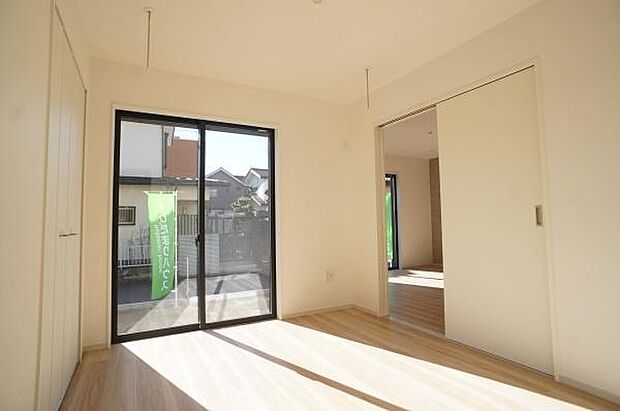 室内物干しで部屋干しが出来ます。