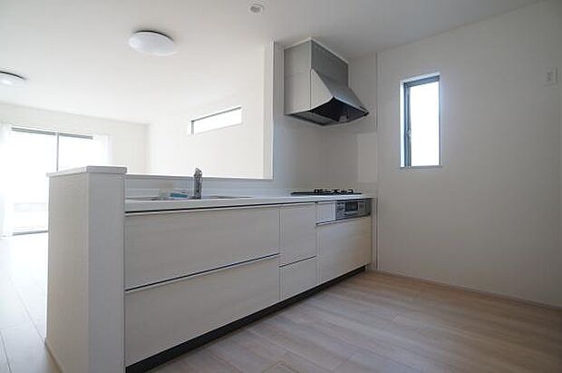 浄水器付システムキッチン。