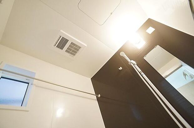 浴室乾燥機付きで快適。