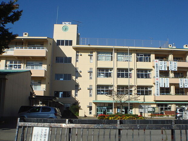 取手市立取手第一中学校まで1400m