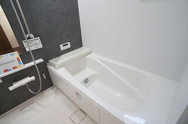 一日の疲れを癒す浴室。