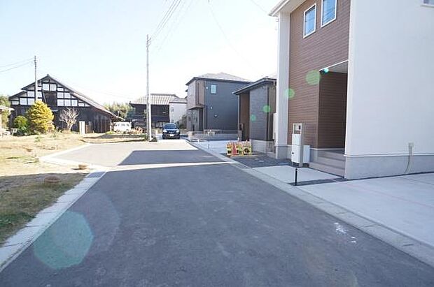 北側5ｍ開発道路に接道。