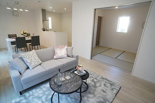 一休み出来る和室とも一体感が有ります。