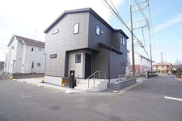 北側6m、東側6ｍ公道に接道。