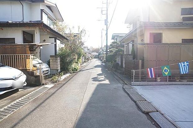 東側4ｍ公道に接道。