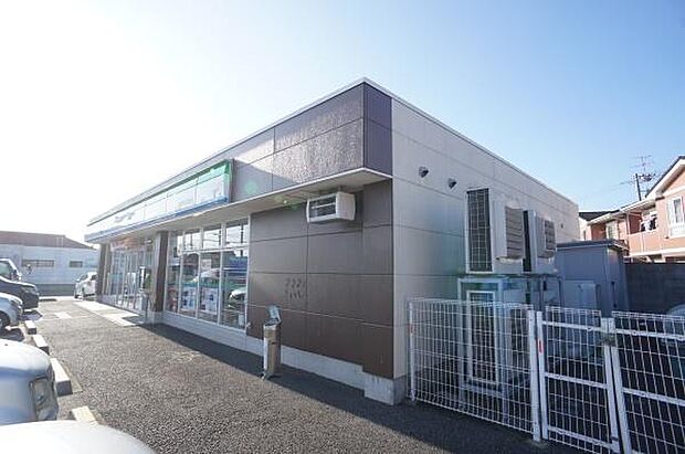 ファミリーマート土浦摩利山新田店まで1102m