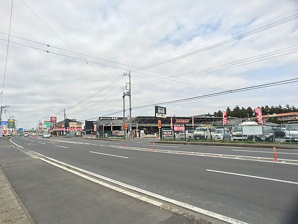 ジョイフル本田荒川沖店まで1506m