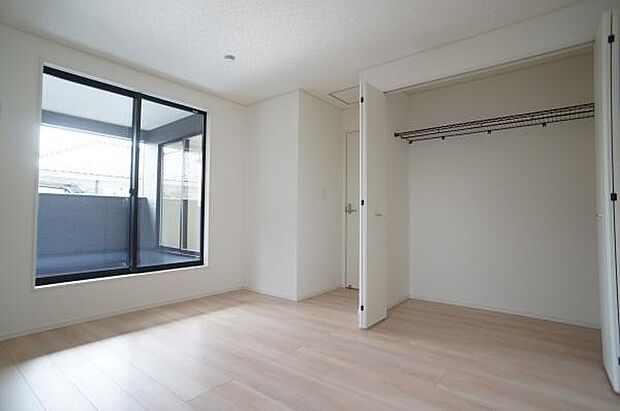 7,5帖の洋室です。主寝室に。