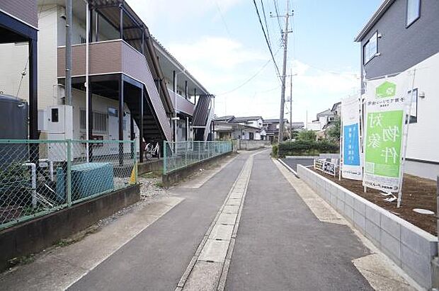 南側4m公道に接道。