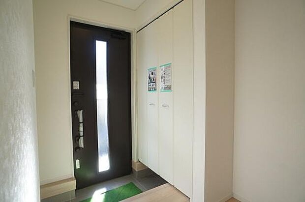 ＴＶモニター付きインターホンが完備。