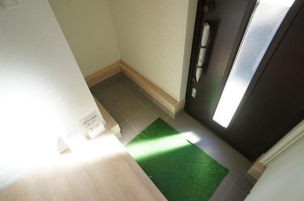 外用品も置ける土間収納。