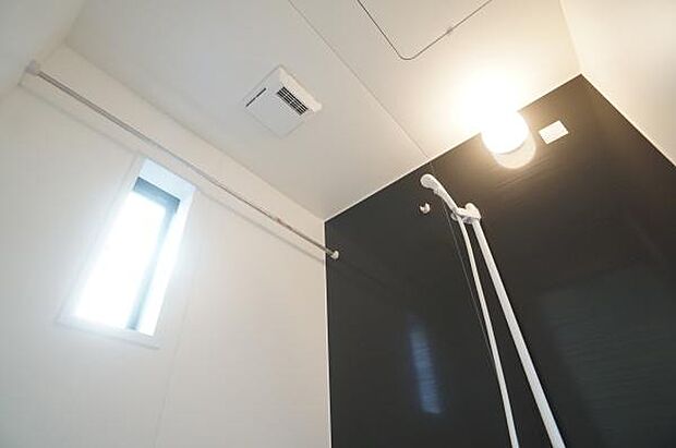 一日の疲れを癒す浴室。